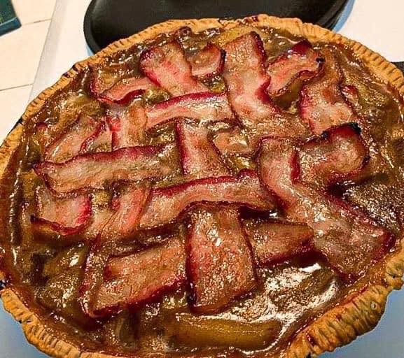 bacon apple pie