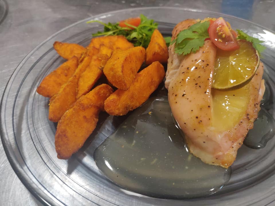 karibi csirkemell gyuri-7 bbq étterem okosgrill