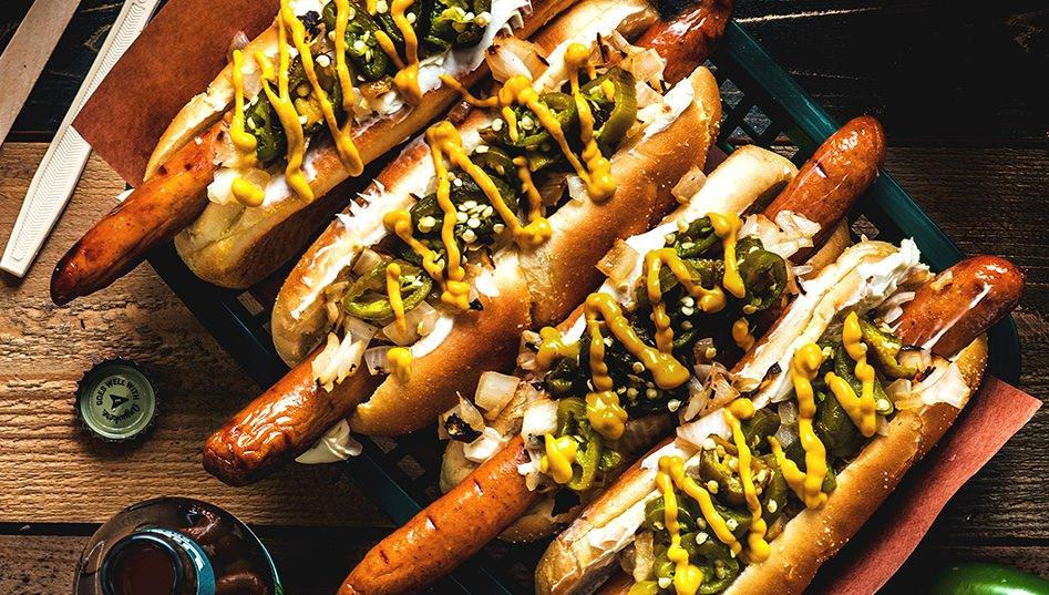 Füstölt Seattle Hot Dog recept okosgrill