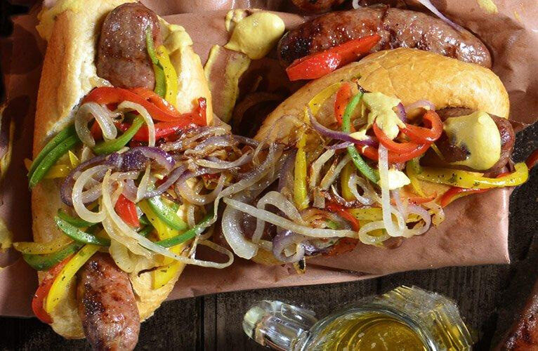 német kolbász zsemlében recept okosgrill